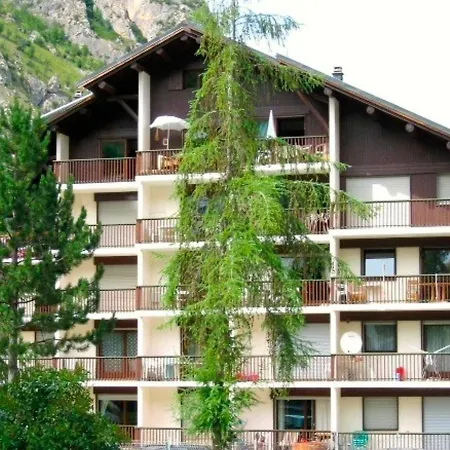 Apartment **studio 4 Pers, Sud, Proche Telecabine Cret De La Brive, Centre Valloire** - Fr-1-263-19 *